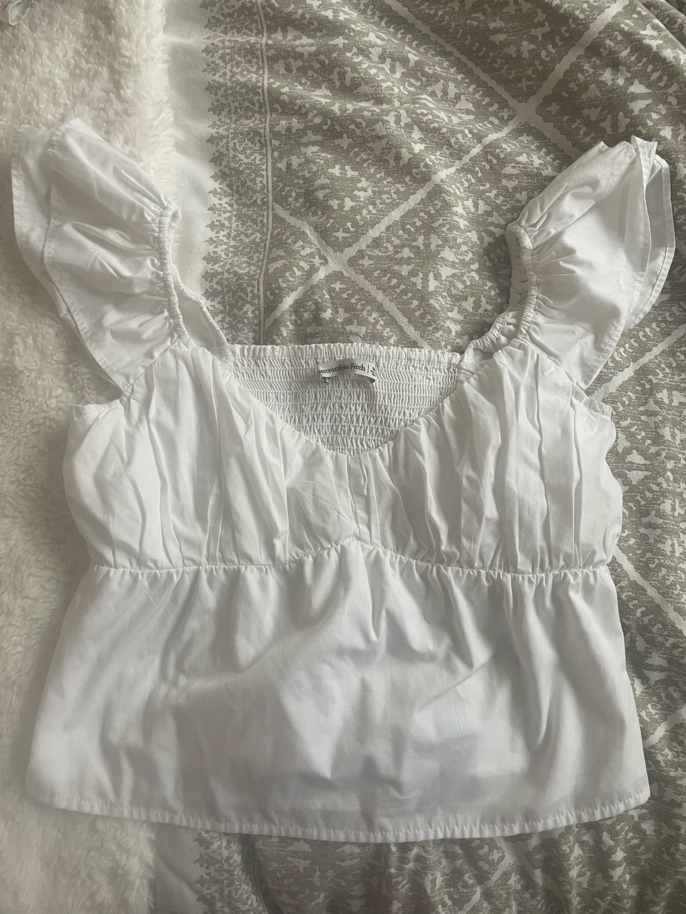Abercrombie & Fitch White Ruffle Smocked Tanktop Size Medium
